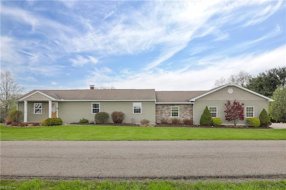 Welcome to 3281 Maplegrove!