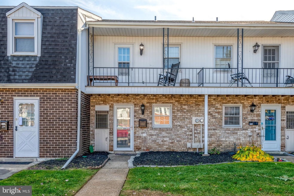 1712 Devers Rd unit 5G, York, PA 17404 - photo 1