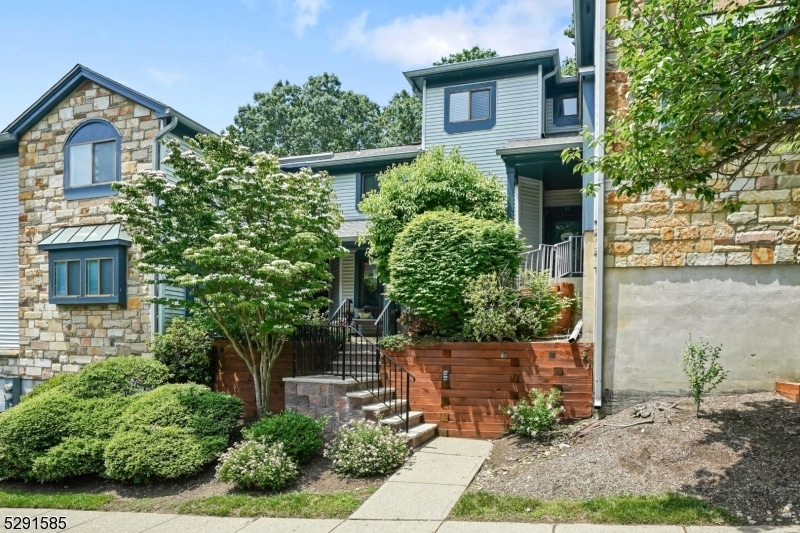 41 Overlook Dr unit 41, Hackettstown, NJ 07840 - photo 1