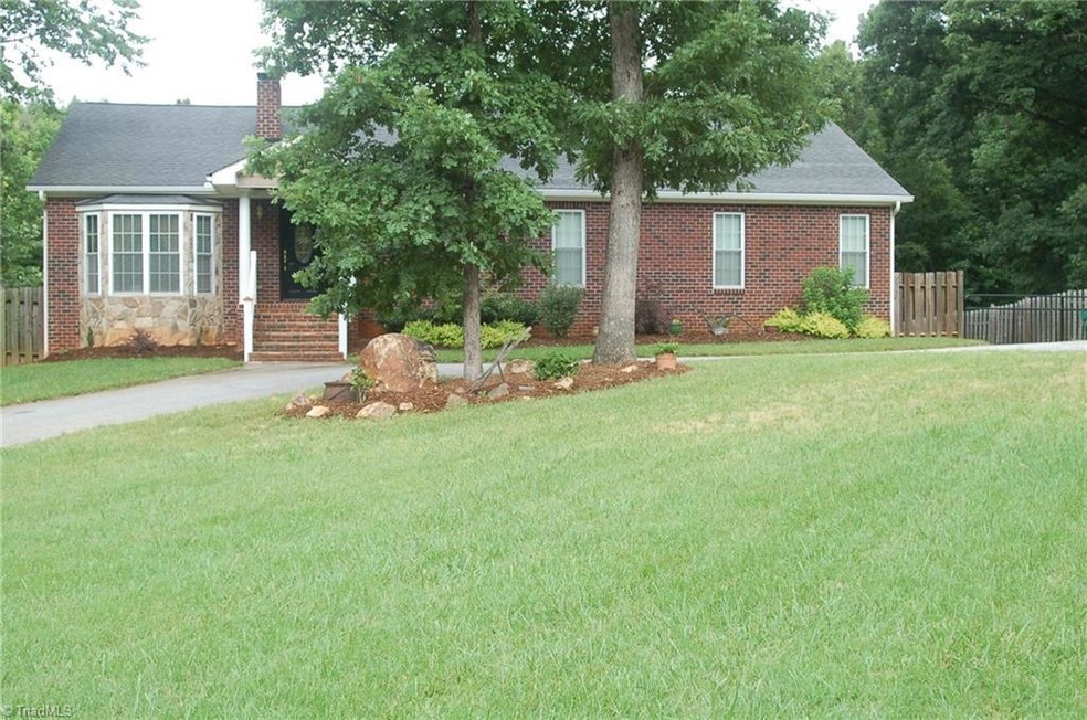 2993 Dillon Rd, Jamestown, NC 27282 - photo 1