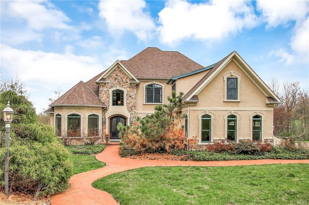 4025 Peach Ln, Zionsville, PA 18092 - photo 1