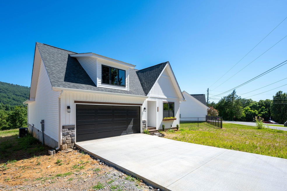 680 Sells Ln, Trenton, GA 30752 - photo 1