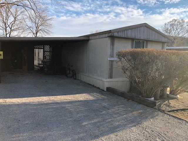 Lake Taneycomo area double carport