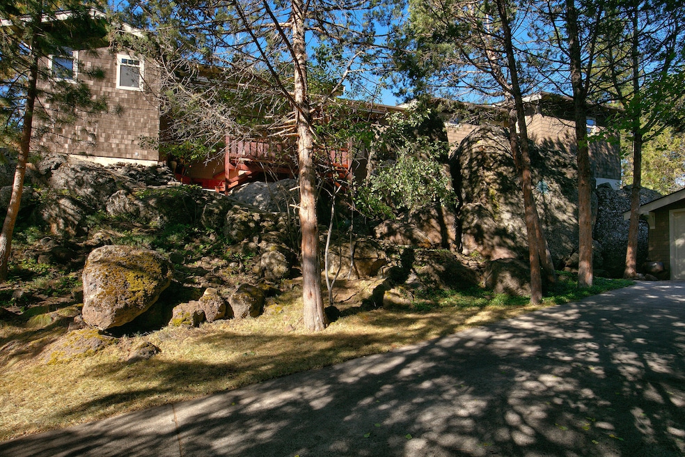 1986 SW Prestwick Place, Bend, OR 97702 - photo 1