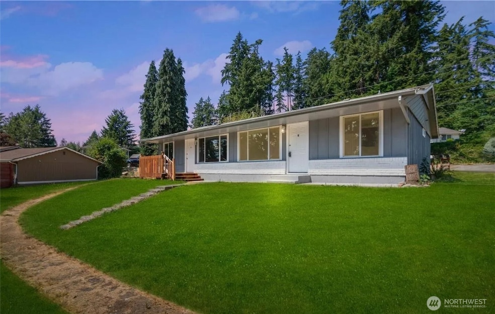 18816 Mountain View Dr E unit F, Bonney Lake, WA 98391 - photo 1