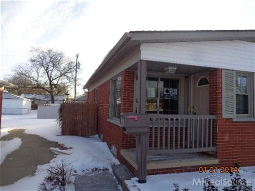 30470 Calahan Rd, Roseville, MI 48066 - photo 1