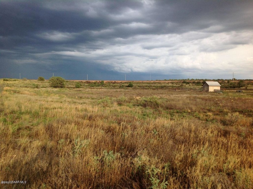 24025 N St Louis St, Paulden, AZ 86334 - photo 1