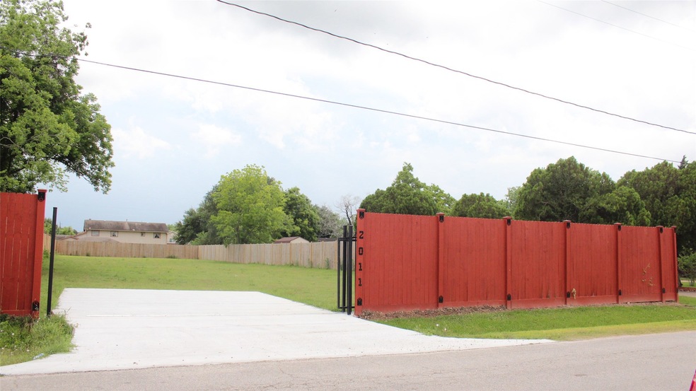 2011 Conklin, Houston, TX 77088 - photo 1