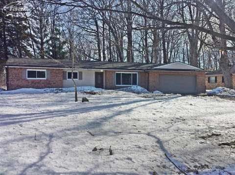 4061 Barker Dr, Clio, MI 48420 - photo 1