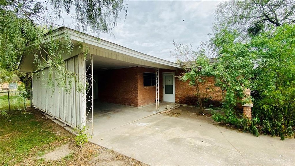 512 W 11th St, Weslaco, TX 78596 - photo 1