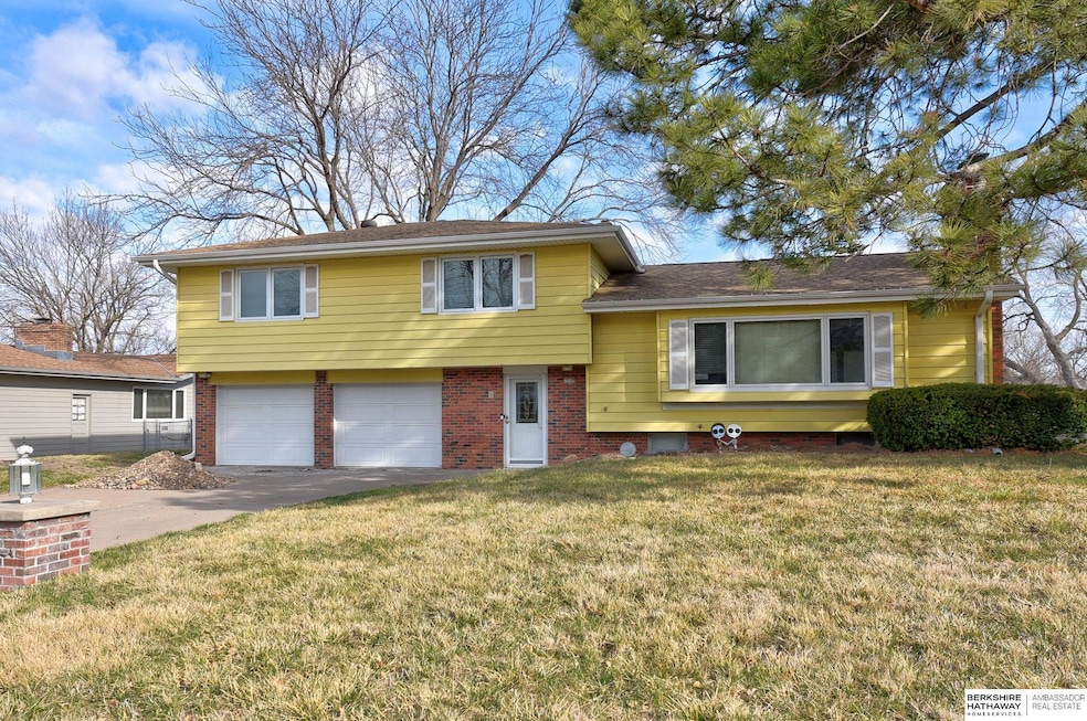 12102 Westover Rd, Omaha, NE 68154 - photo 1