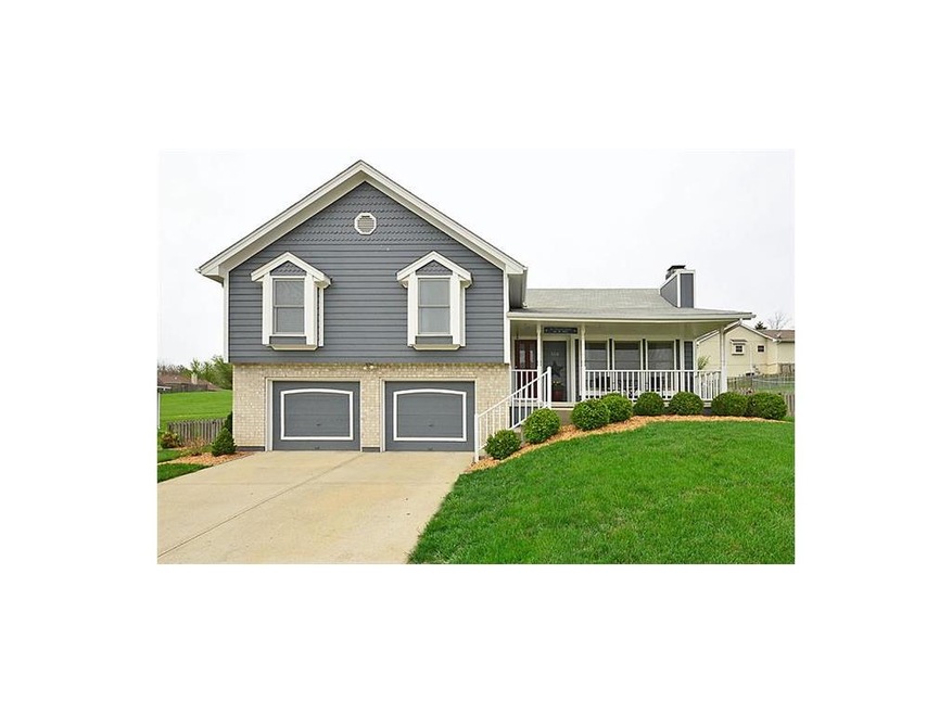 Well maintained Tri Level with large front porch