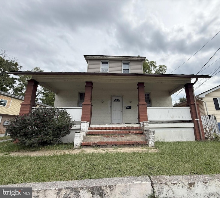 1101 N Royal Ave, Front Royal, VA 22630 - photo 1