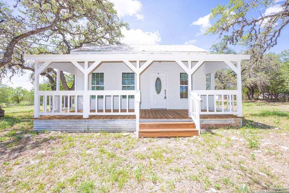 511 County Road 342, Hondo, TX 78861 - photo 1