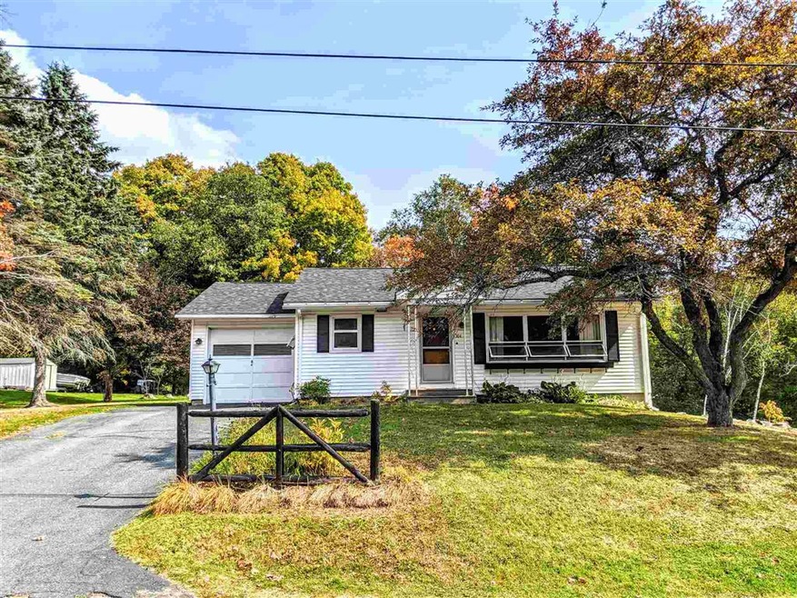 304 Gilman Ave, Saint Johnsbury, VT 05819 - photo 1