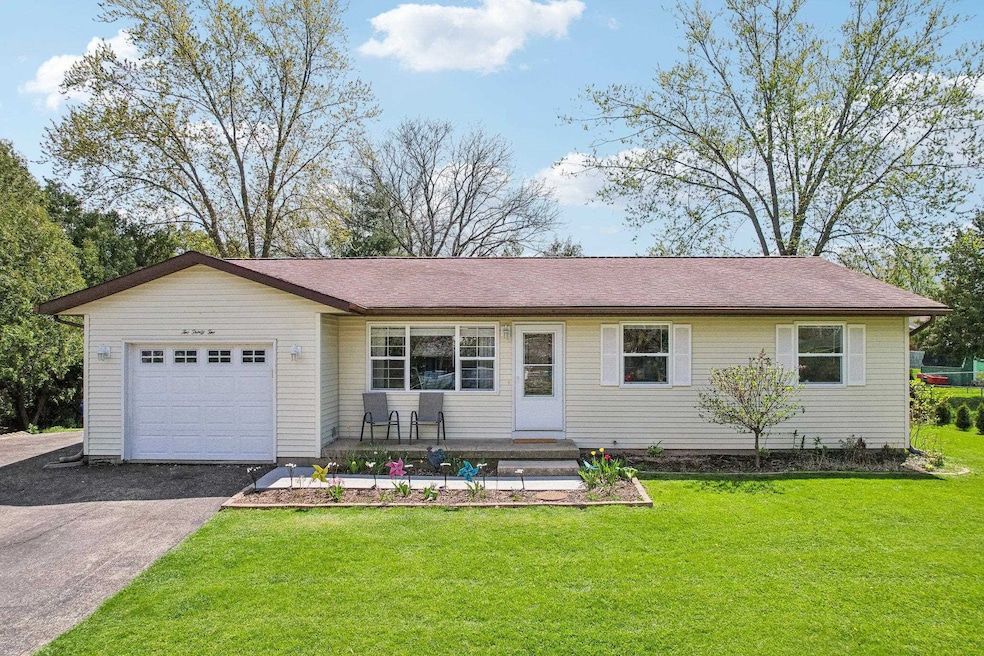 232 Hotel St, Brooklyn, WI 53521 - photo 1