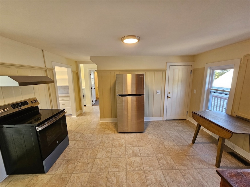 87 Russell St unit 1, Marlborough, MA 01752 - photo 1