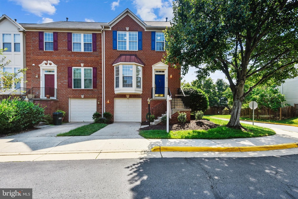 2017 Madrillon Springs Ct, Vienna, VA 22182 - photo 1