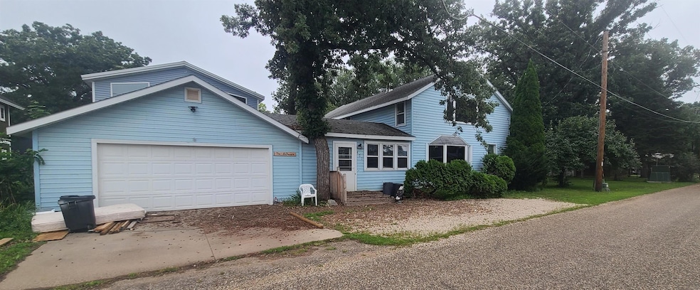 403 River View Rd, Guttenberg, IA 52052 - photo 1