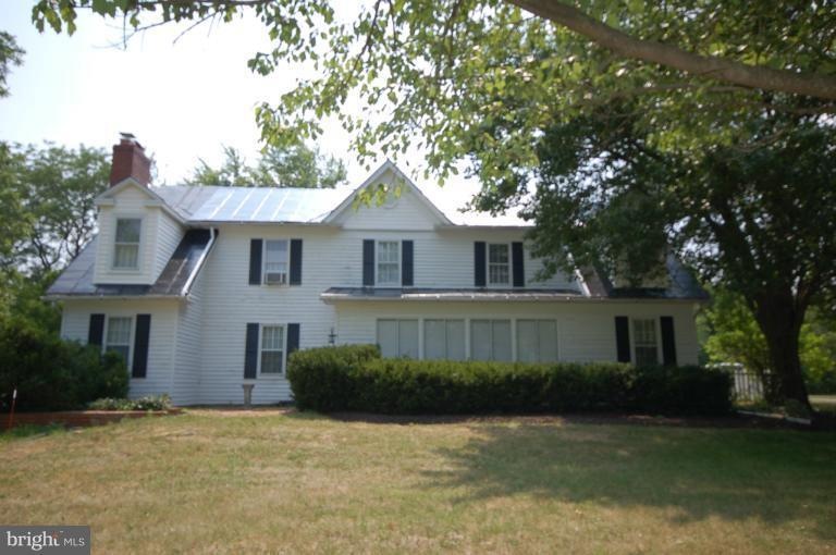 100 Wrights Run Dr, White Post, VA 22663 - photo 1