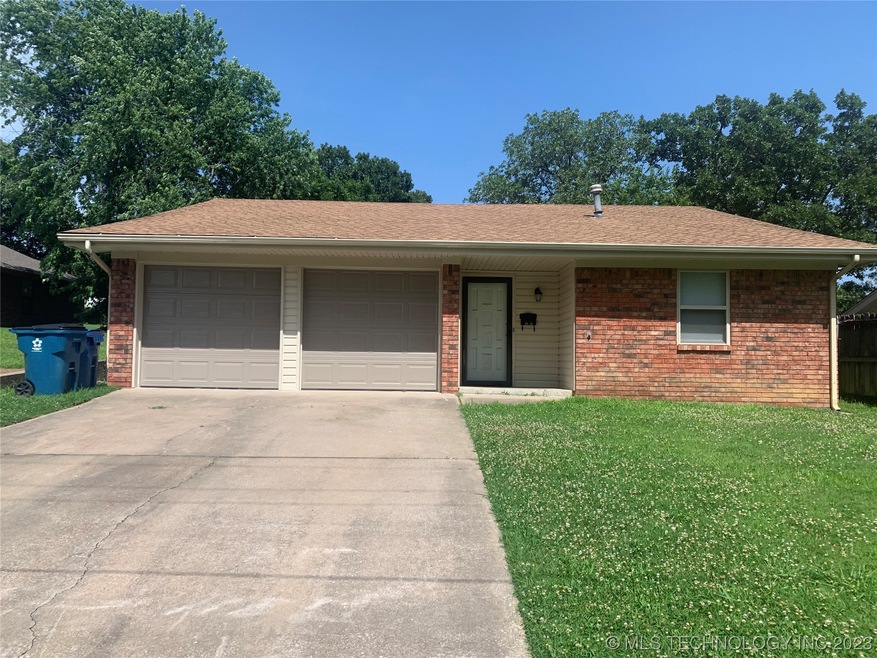 1516 S 4th St, McAlester, OK 74501 - photo 1