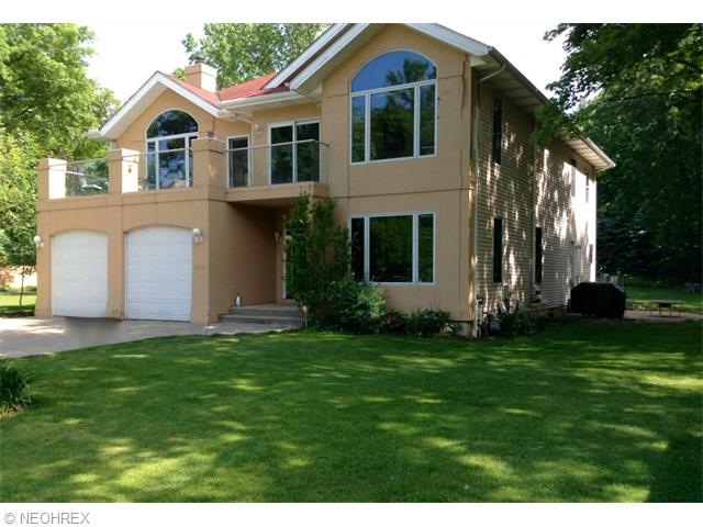 Beautiful Lake Rd. home, one of a kind!!!