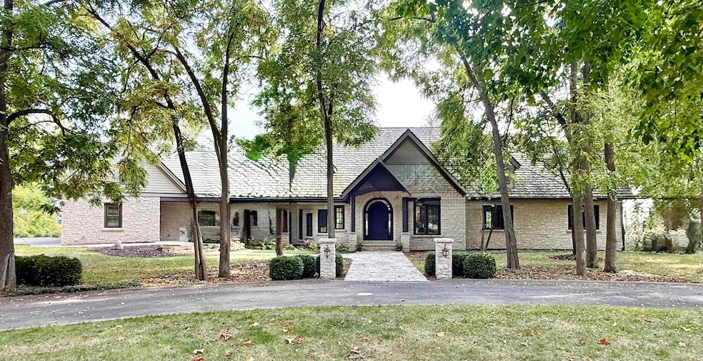 3379 Lost Dauphin Rd, de Pere, WI 54115 - photo 1