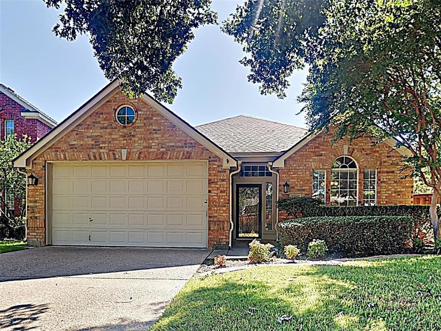 2429 Aberdeen Dr, Bedford, TX 76021 - photo 1