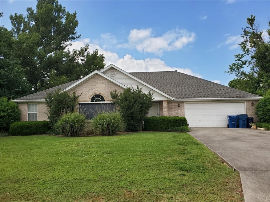 1302 Barberry Ln, Bentonville, AR 72712 - photo 1