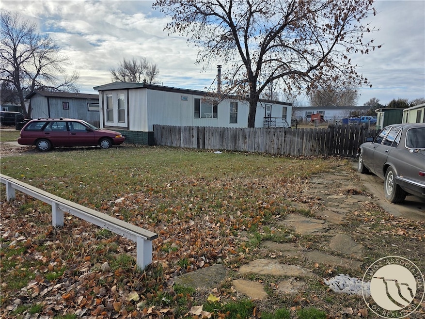 350 & 360 1st Ave W, Forsyth, MT 59327 - photo 1