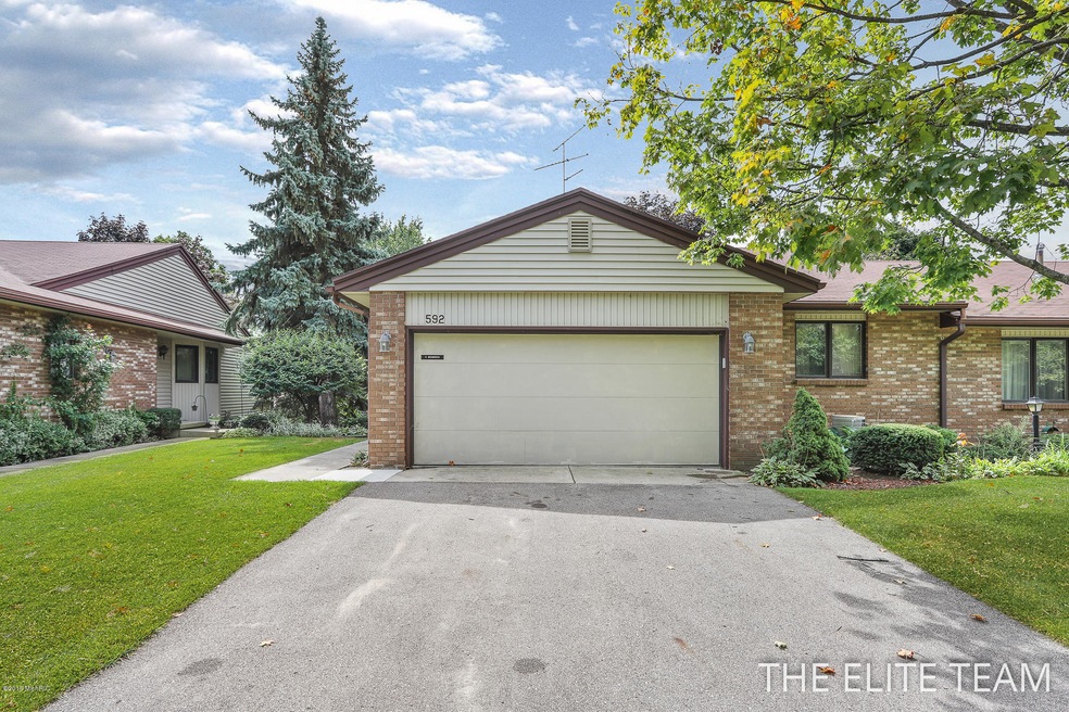 592 Idlewild Ct SW, Byron Center, MI-20