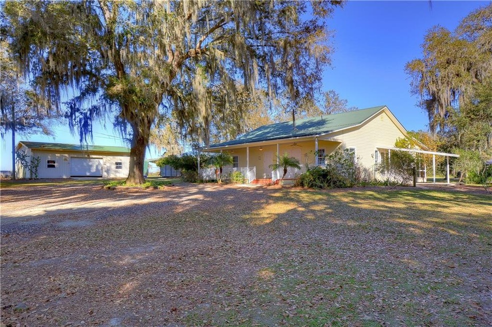 Your very own slice of COUNTRY LIVING at its fines