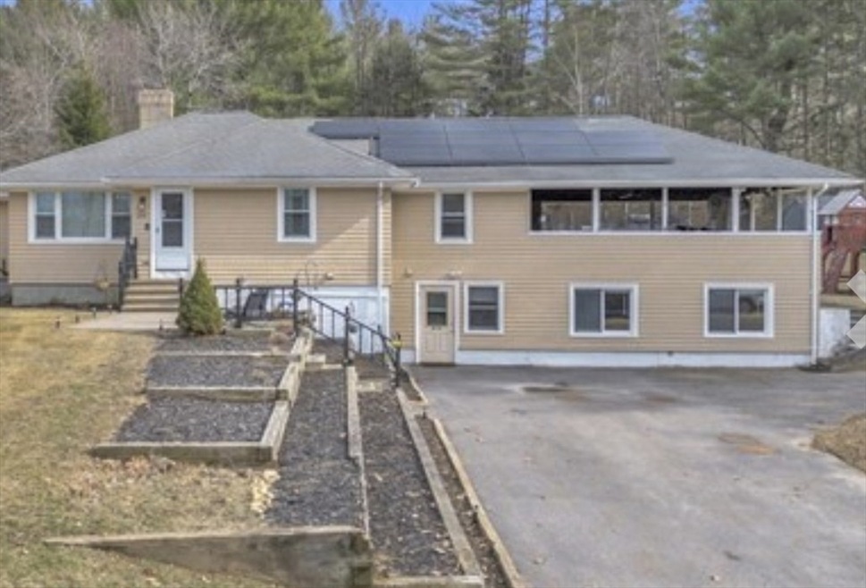 109 N Brookfield Rd unit 2, Barre, MA 01005 - photo 1