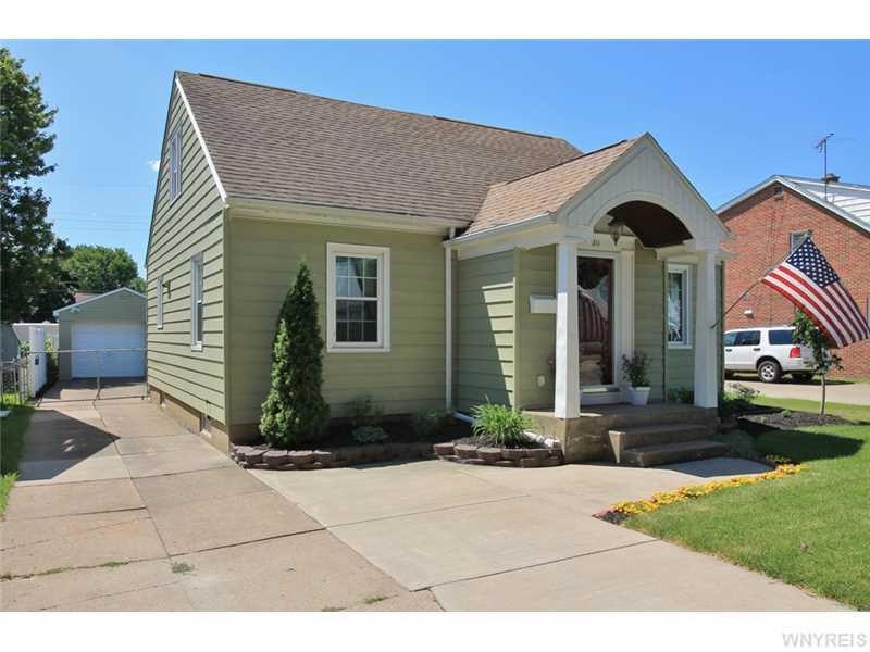 211 Spaulding St, North Tonawanda, NY 14120 - photo 1