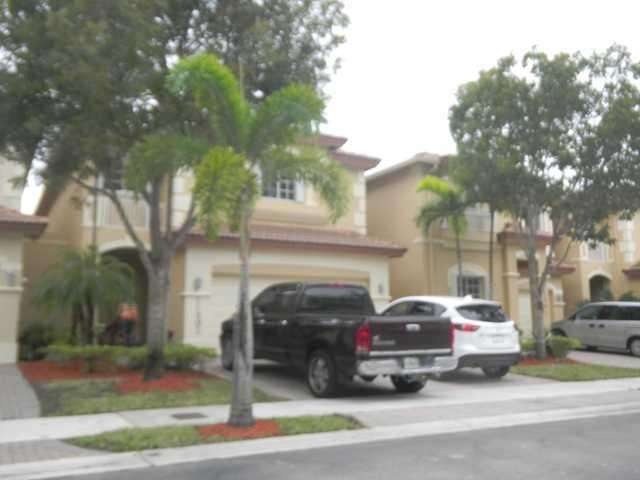 11492 NW 69th Terrace, Doral, FL 33178 - photo 1