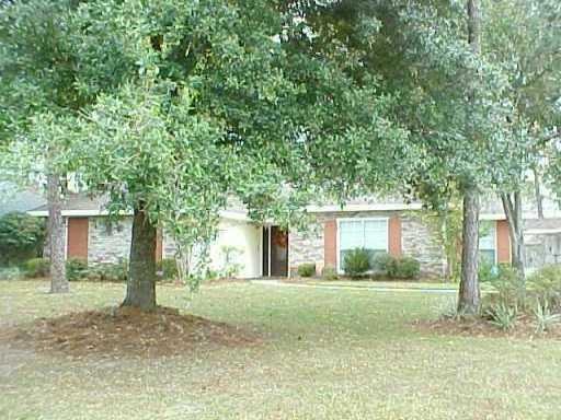 911 Cross Gates Blvd, Slidell, LA 70461 - photo 1
