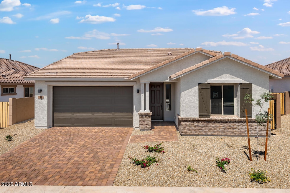 hj-az-phx-rancho-mercado-los-cielos-40-r
