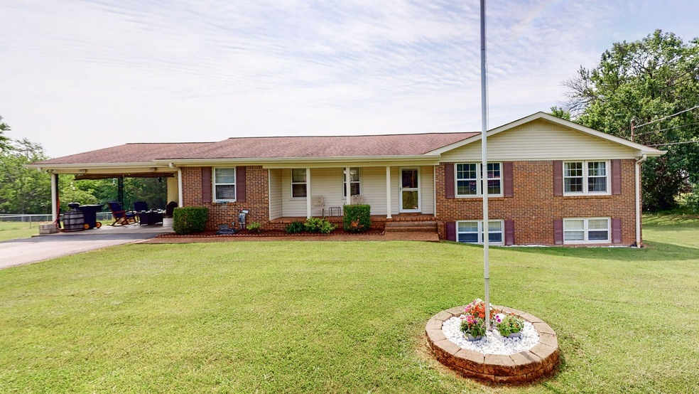 1309 Hillakes Ln, Lebanon, TN 37090 - photo 1