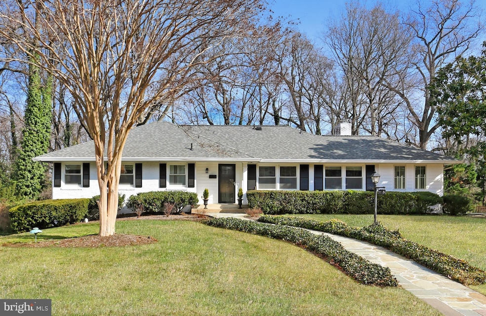 7119 Park Terrace Dr, Alexandria, VA 22307 - photo 1