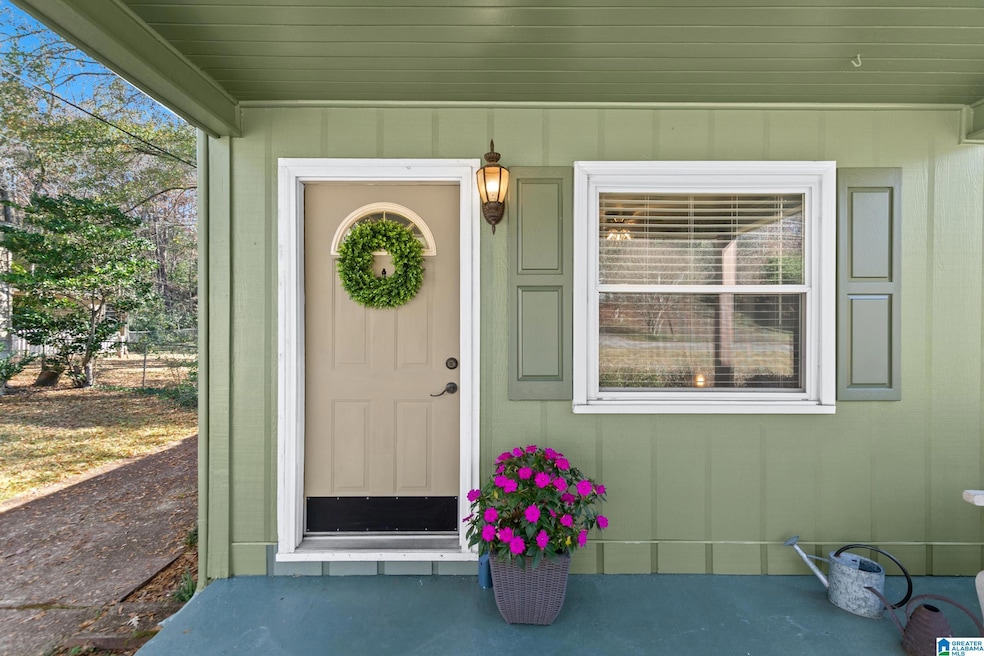 1333 Cresthill Rd, Birmingham, AL 35213 - photo 1