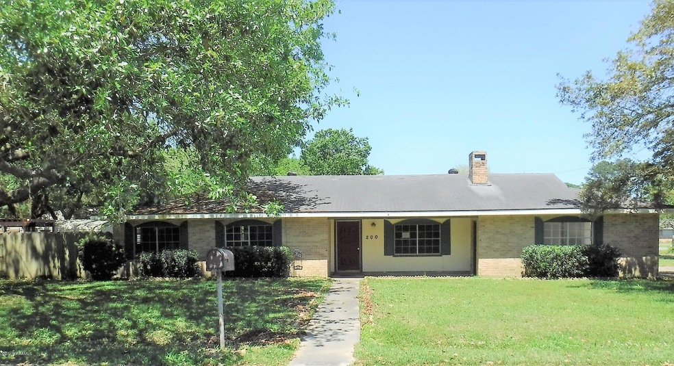 200 Thayer Ave, Eunice, LA 70535 - photo 1