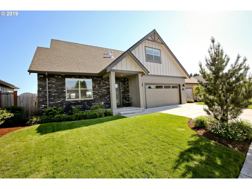 913 Hamilton St, Springfield, OR 97477 - photo 1