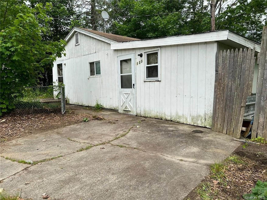 133 Fairfax Ave, Middletown, NY 10940 - photo 1