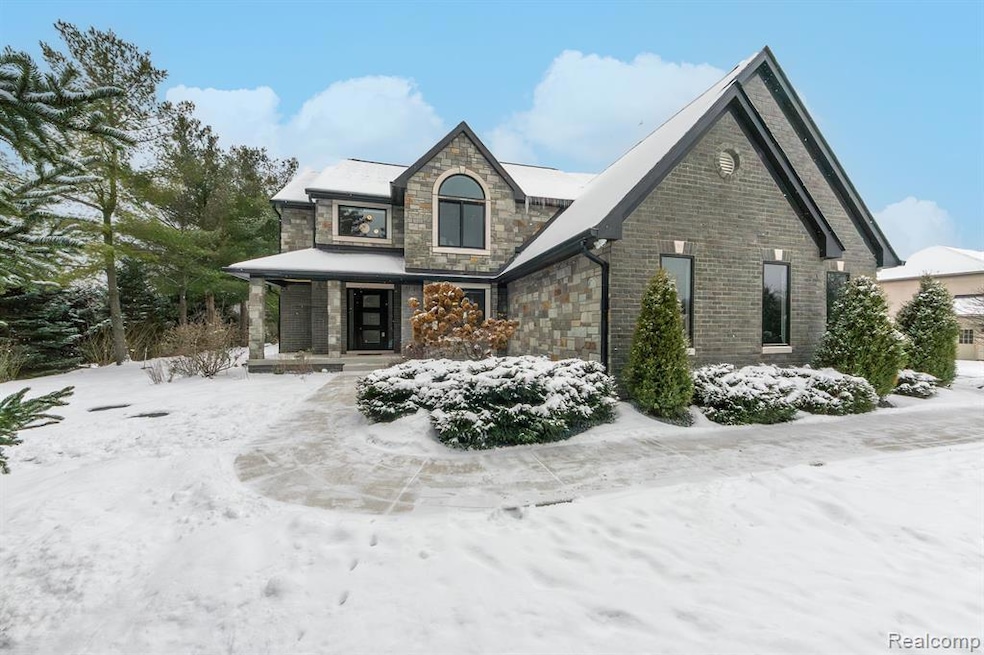8484 Saddlewood - front exterior