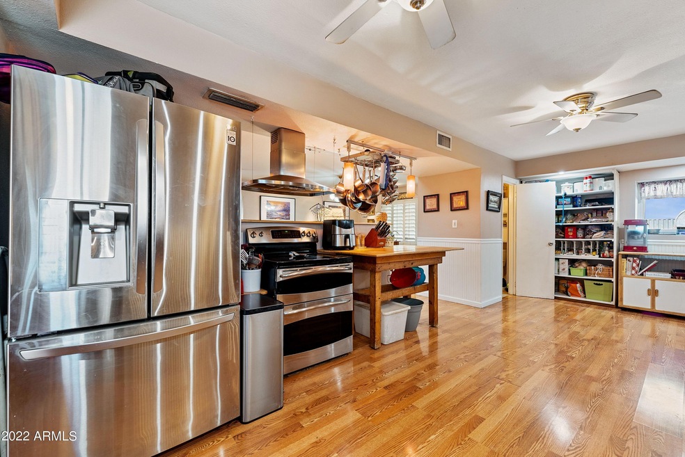 Pine Huge Kitchen