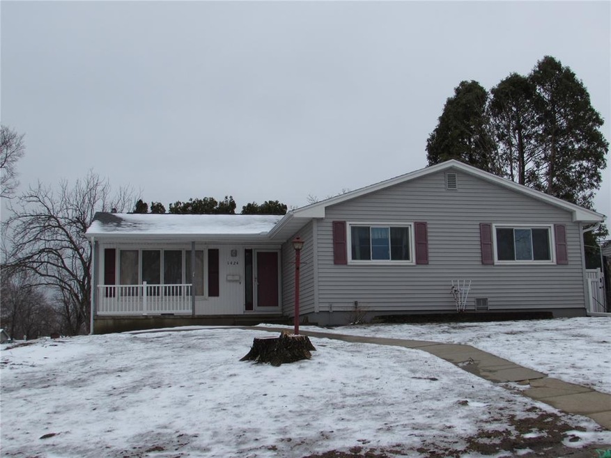 Front view of home