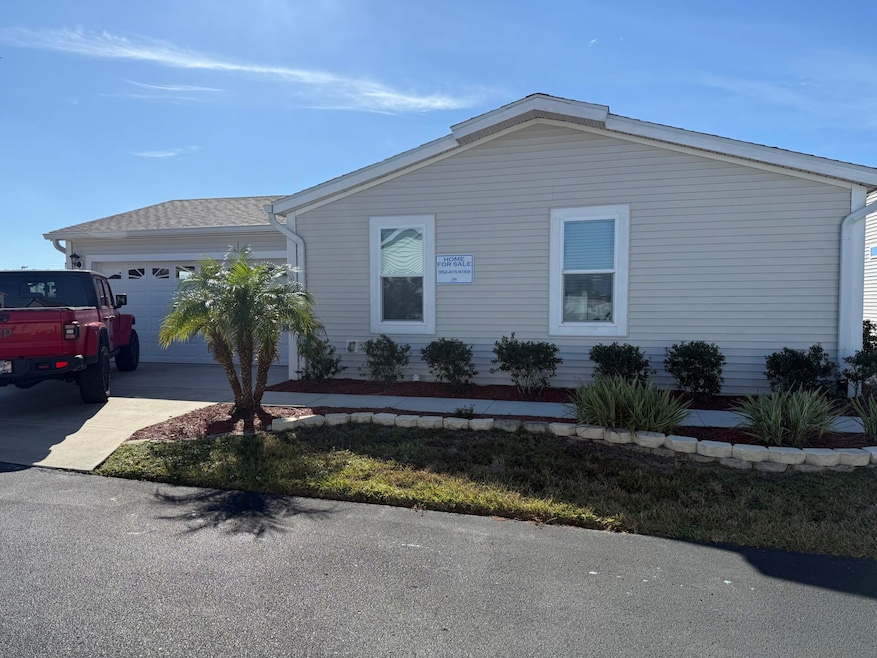 9046 Fairway Loop, Dade City, FL 33525 - photo 1