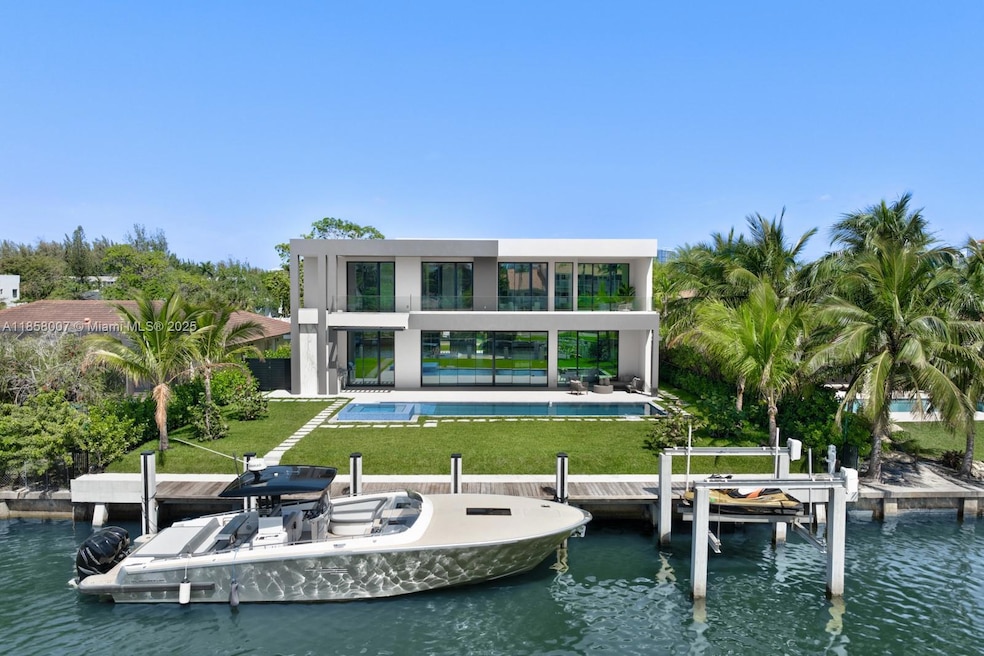 For Sale $9,690,000
