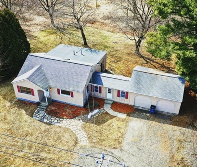 679 Amherst Rd, Sunderland, MA 01375 - photo 1