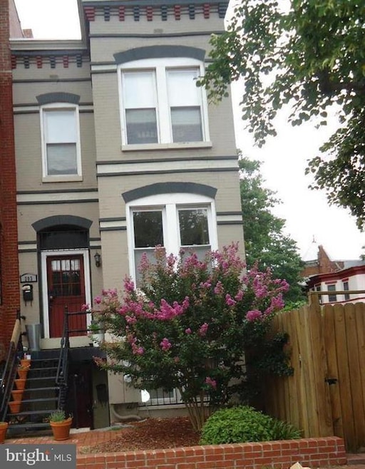 203 R St NW unit A, Washington, DC 20001 - photo 1